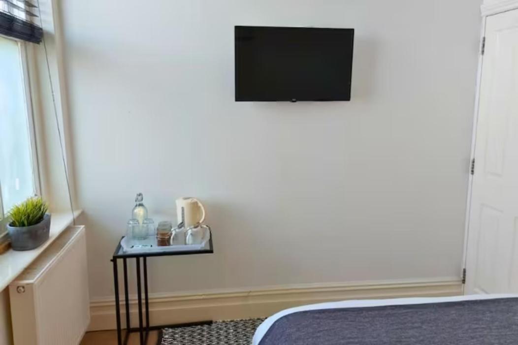 Stylish Double Room In City Centre - Shared Bathroom - Parking Preston  Exterior foto